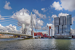Erasmusbrücke mit vertikaler Stadt - Rotterdam