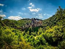 Burg Eltz Totale